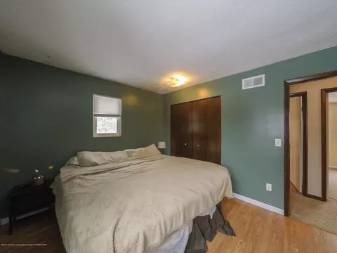13450 W Howe Rd, Eagle, MI 48822 photo 10