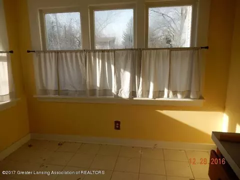 103 Jackson St, Sunfield, MI 48890 photo 8