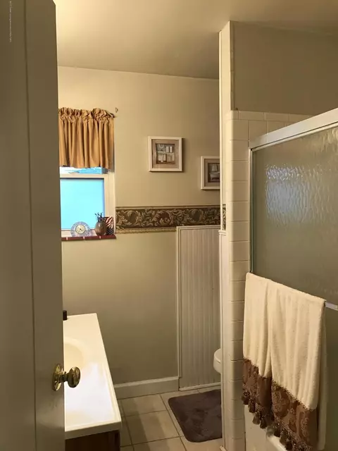 1222 E Mount Hope Ave, Lansing, MI 48910 photo 8