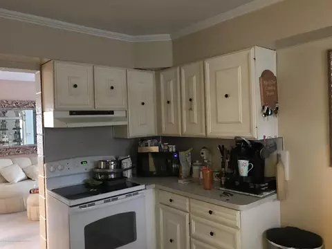 1222 E Mount Hope Ave, Lansing, MI 48910 photo 5