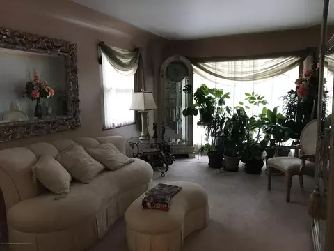 1222 E Mount Hope Ave, Lansing, MI 48910 photo 3
