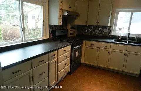 802 High St, Williamston, MI 48895 photo 8