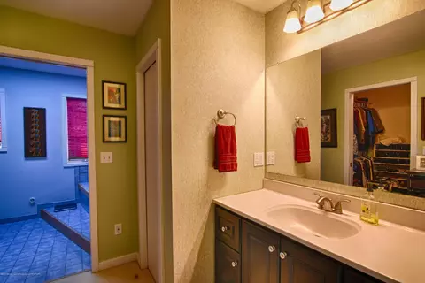 2182 Lagoon Dr, Okemos, MI 48864 photo 23