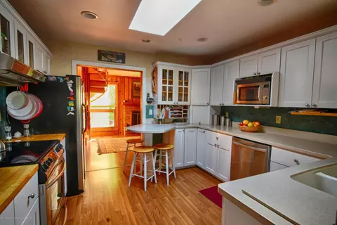 2182 Lagoon Dr, Okemos, MI 48864 photo 5