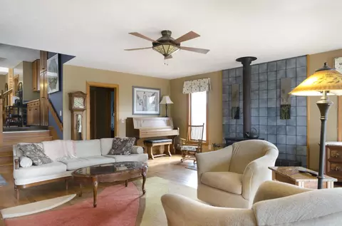 322 E Washington, Dimondale, MI 48821 photo 17