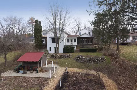 322 E Washington, Dimondale, MI 48821 photo 2