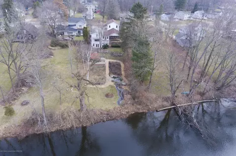 322 E Washington, Dimondale, MI 48821 photo 9