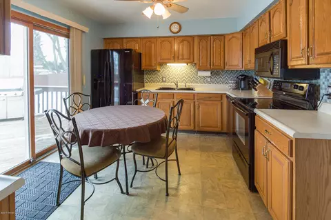 113 N Dibble Blvd, Lansing, MI 48917 photo 9