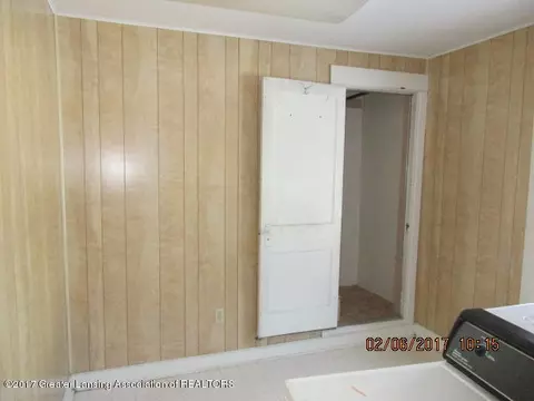 2218 Forest Ave, Lansing, MI 48910 photo 7