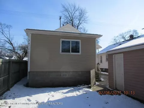 2218 Forest Ave, Lansing, MI 48910 photo 2