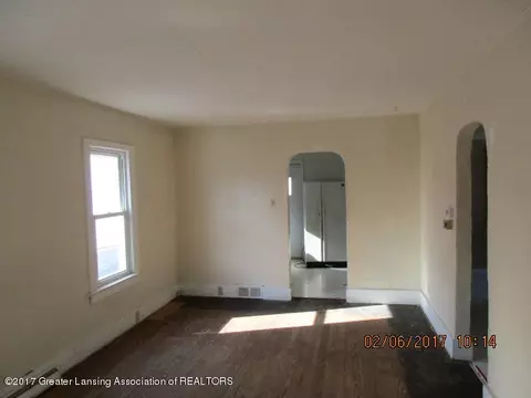 2218 Forest Ave, Lansing, MI 48910 photo 3