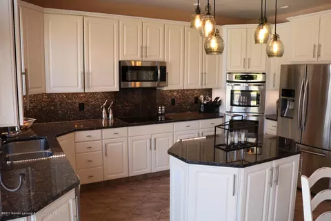 2014 Birch Bluff Dr, Okemos, MI 48864 photo 12