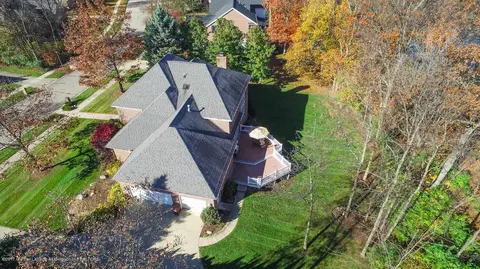 2014 Birch Bluff Dr, Okemos, MI 48864 photo 3