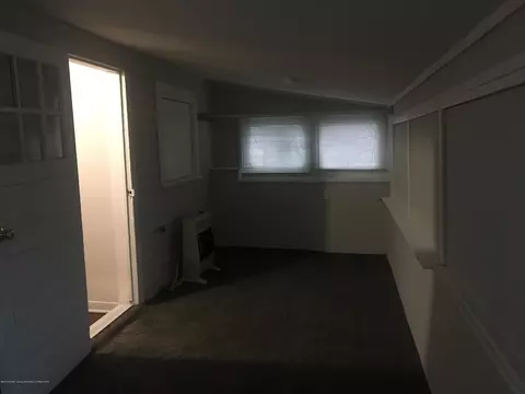 548 E Mount Hope Ave, Lansing, MI 48910 photo 9