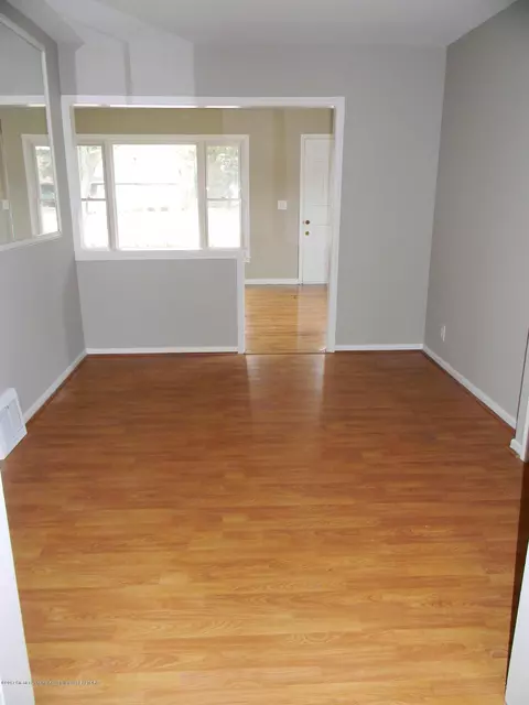 2501 Delta River Dr, Lansing, MI 48906 photo 7