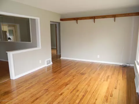 2501 Delta River Dr, Lansing, MI 48906 photo 8