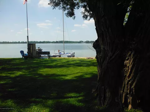 6177 E Lake Dr, Haslett, MI 48840 photo 4
