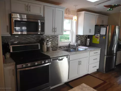 6177 E Lake Dr, Haslett, MI 48840 photo 9