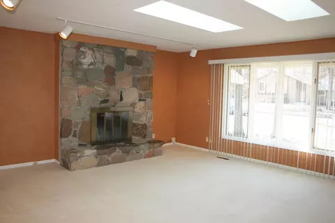 3906 Binghampton, Okemos, MI 48864 photo 3