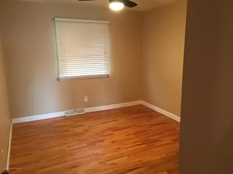 1027 Robins Rd, Lansing, MI 48917 photo 6