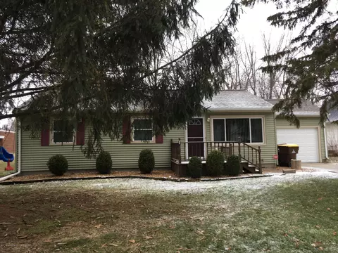 1027 Robins Rd, Lansing, MI 48917 photo 1