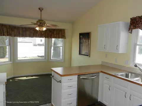 12397 Sea Pines Dr, Dewitt, MI 48820 photo 12