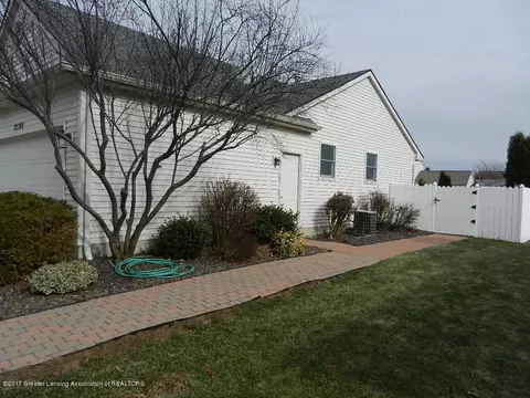 12397 Sea Pines Dr, Dewitt, MI 48820 photo 3