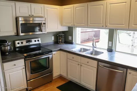 16920 Cedarbrook Dr, Haslett, MI 48840 photo 10