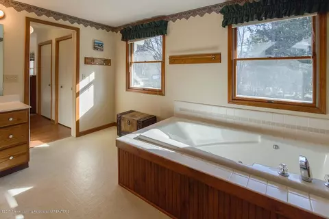 3486 W Howe Rd, Dewitt, MI 48820 photo 23
