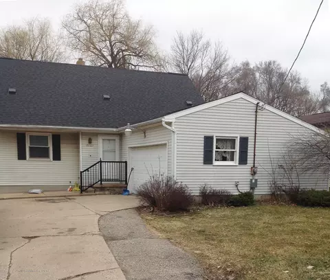 2007 Robinson Rd, Lansing, MI 48910 photo 1