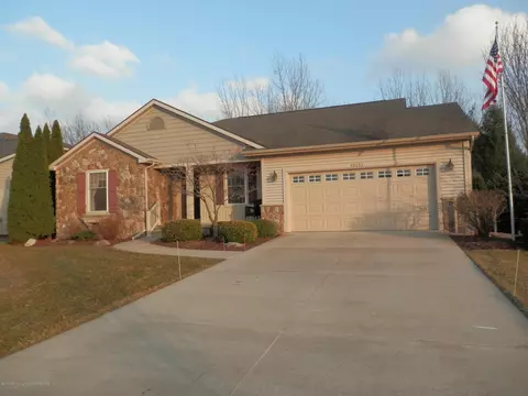 15353 Classic Dr, Bath, MI 48808 photo 1