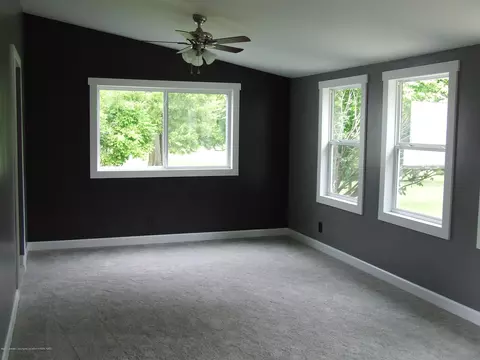 1837 E Cavanaugh Rd, Lansing, MI 48910 photo 4