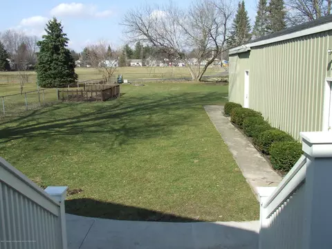 225 E Miller Rd, Lansing, MI 48911 photo 26