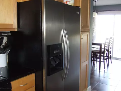 225 E Miller Rd, Lansing, MI 48911 photo 9