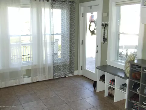 225 E Miller Rd, Lansing, MI 48911 photo 12