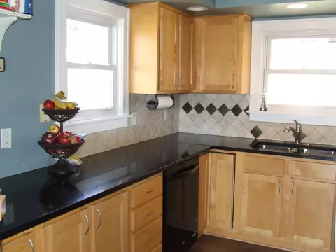 225 E Miller Rd, Lansing, MI 48911 photo 7