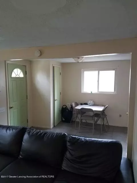 1228 Haslett Rd, Haslett, MI 48840 photo 3