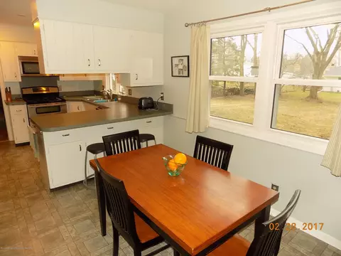 4354 Lee St, Holt, MI 48842 photo 8
