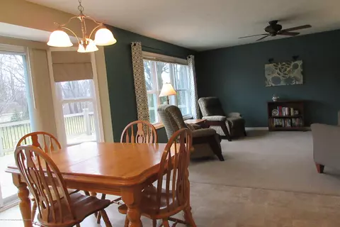 3902 Danbridge Rd, Lansing, MI 48906 photo 11