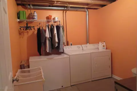 3902 Danbridge Rd, Lansing, MI 48906 photo 27