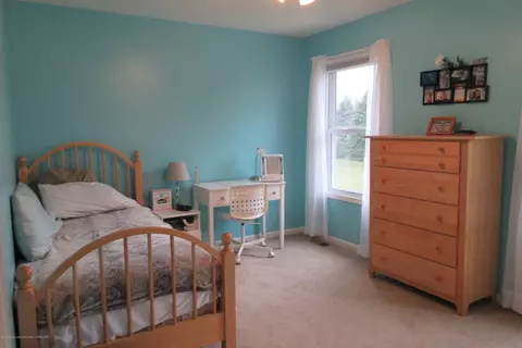 3902 Danbridge Rd, Lansing, MI 48906 photo 18