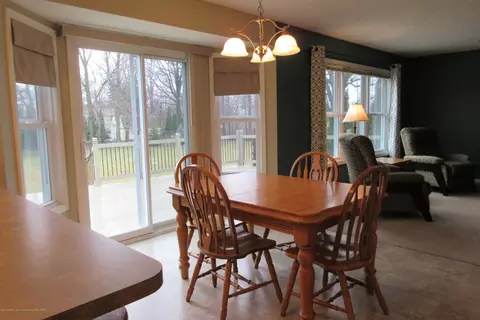 3902 Danbridge Rd, Lansing, MI 48906 photo 10