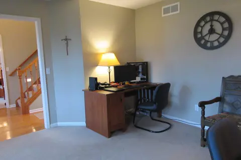 3902 Danbridge Rd, Lansing, MI 48906 photo 3