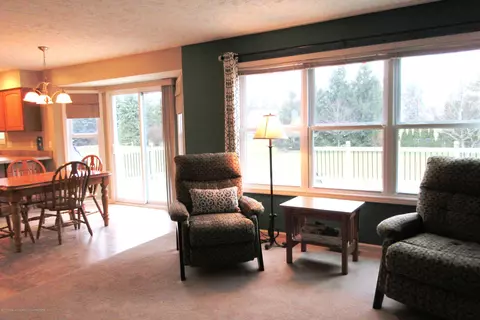 3902 Danbridge Rd, Lansing, MI 48906 photo 14