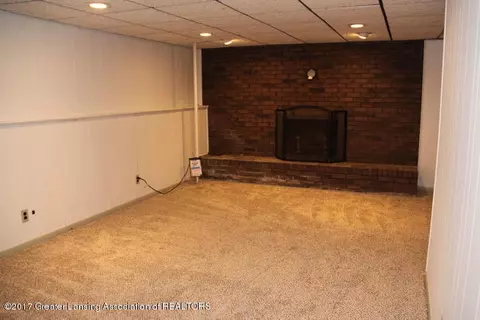 1952 Bloomfield Dr, Okemos, MI 48864 photo 21
