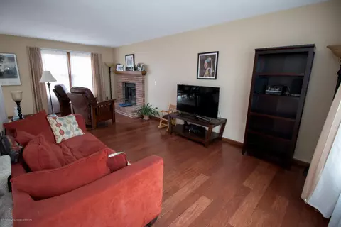 636 Earliglow Ln, Haslett, MI 48840 photo 6