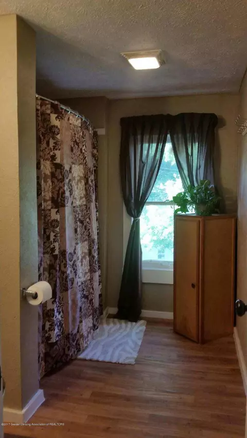 622 Cooper Ave, Lansing, MI 48910 photo 16