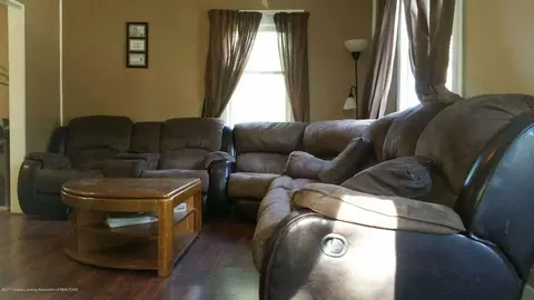 622 Cooper Ave, Lansing, MI 48910 photo 4