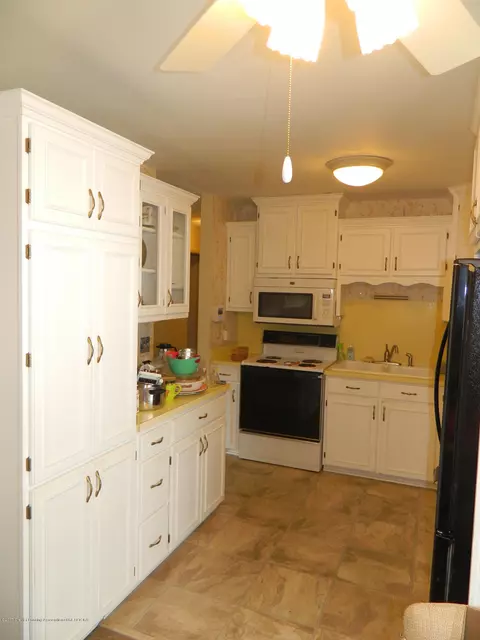 3330 Argyll Dr, Lansing, MI 48911 photo 12