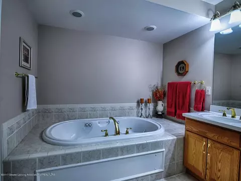 5542 Star Flower Dr, Haslett, MI 48840 photo 25
